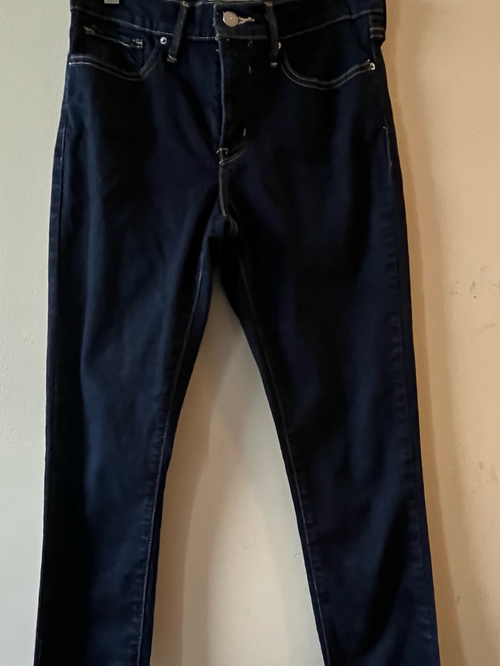 Levi's Women's Skinny Jeans in Dark Navy Blue